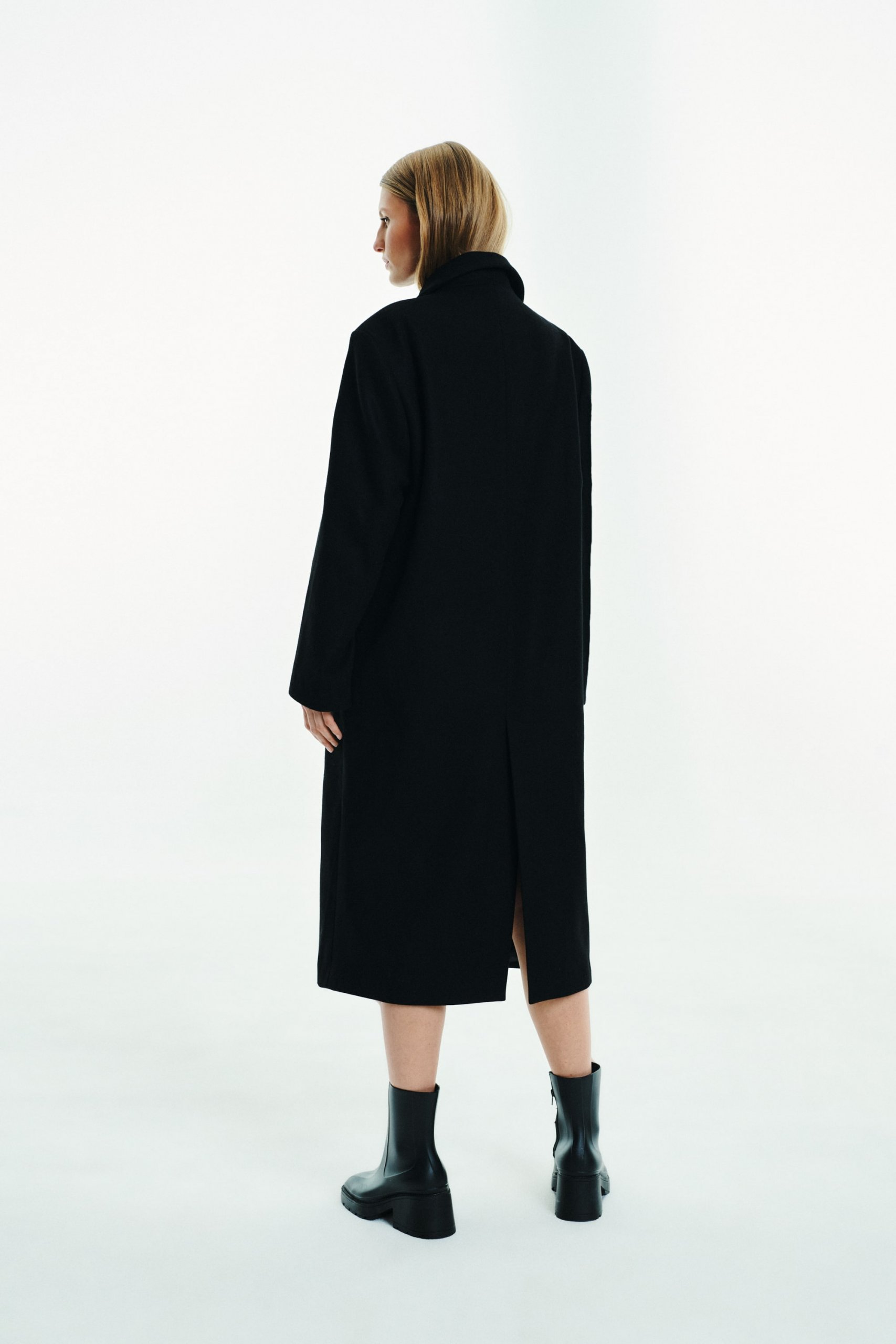 Wełniany długi płaszcz black