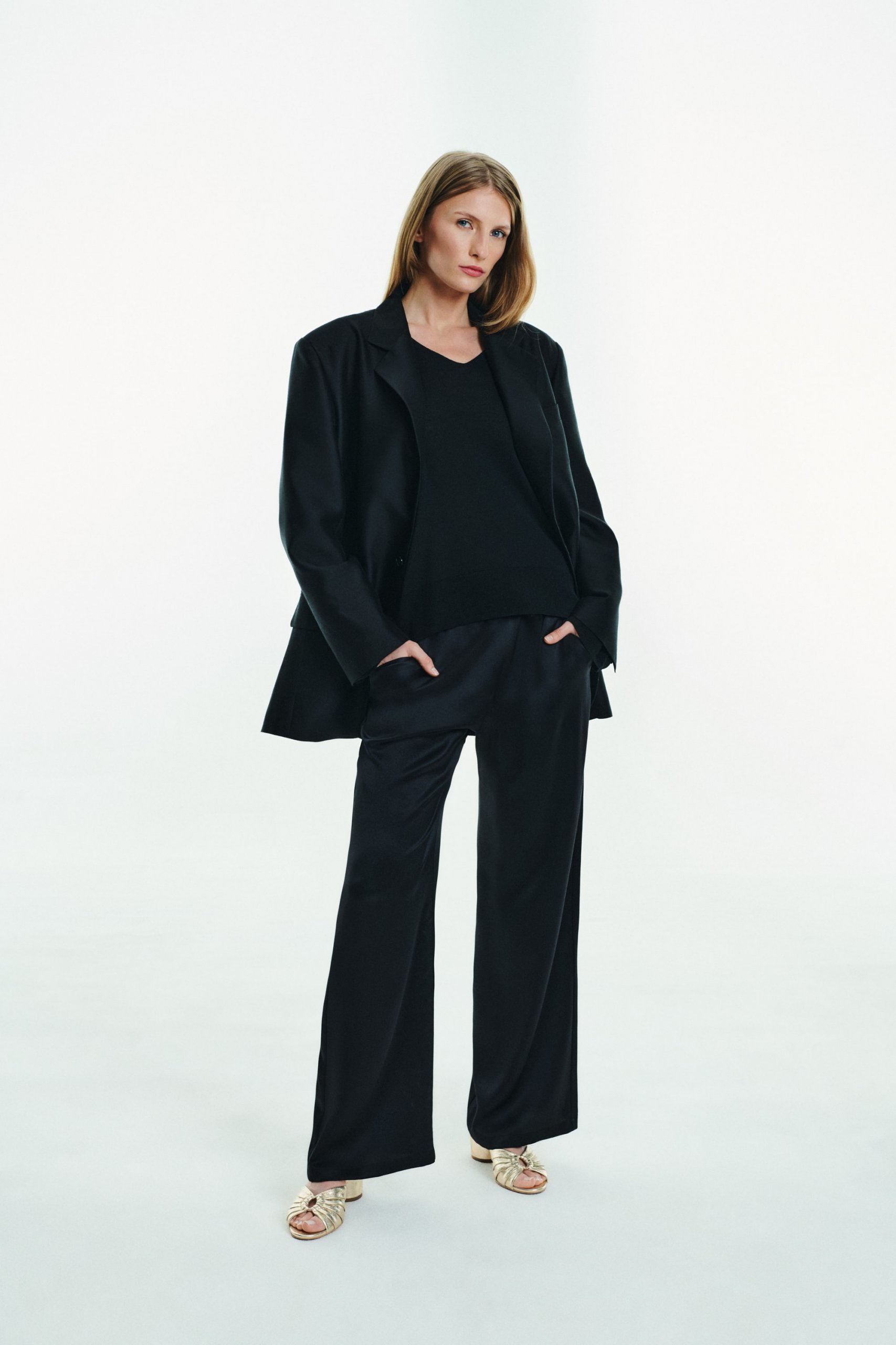 Silk Jersey Oversize Jumper in black
