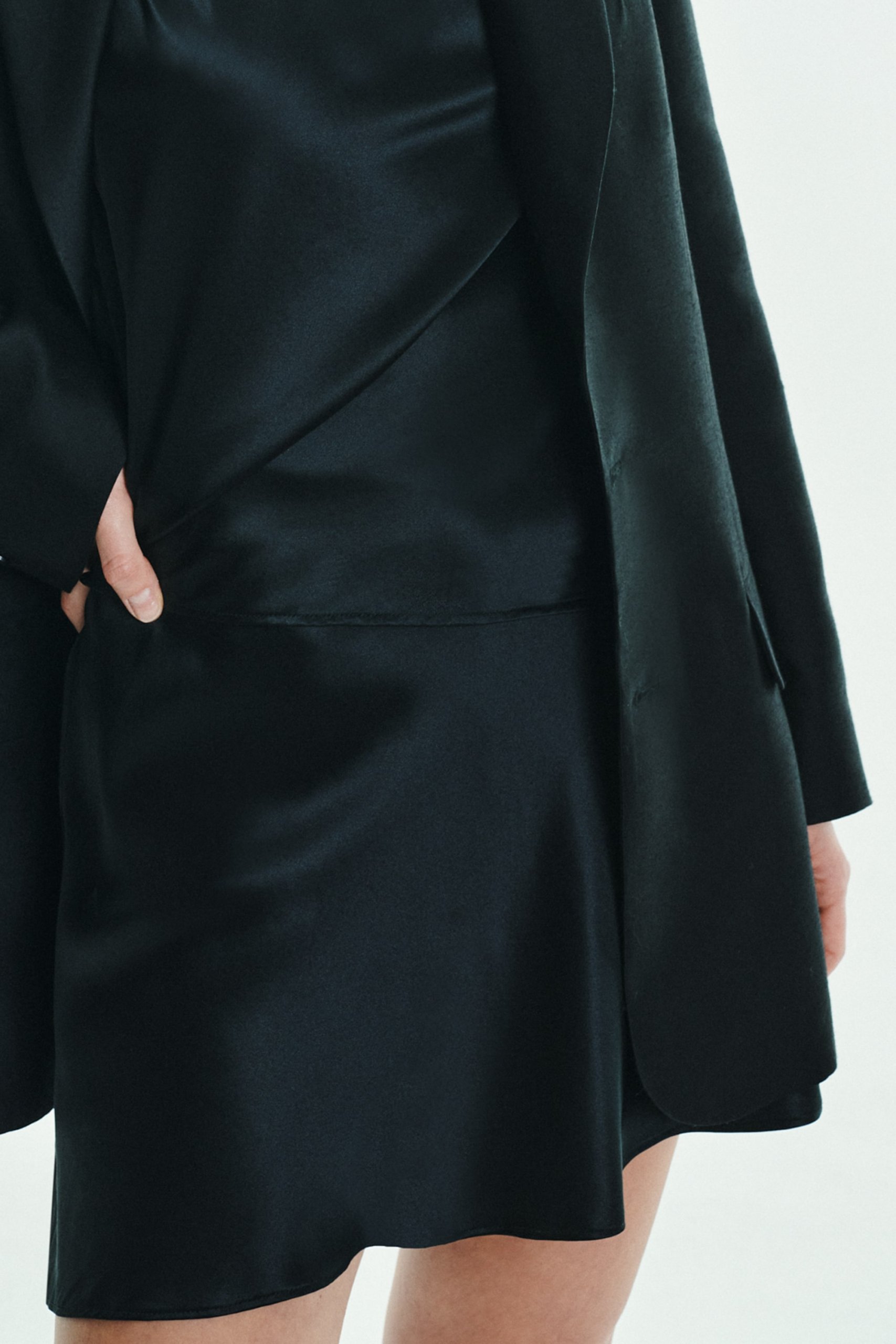 Silk Mini Skirt in black