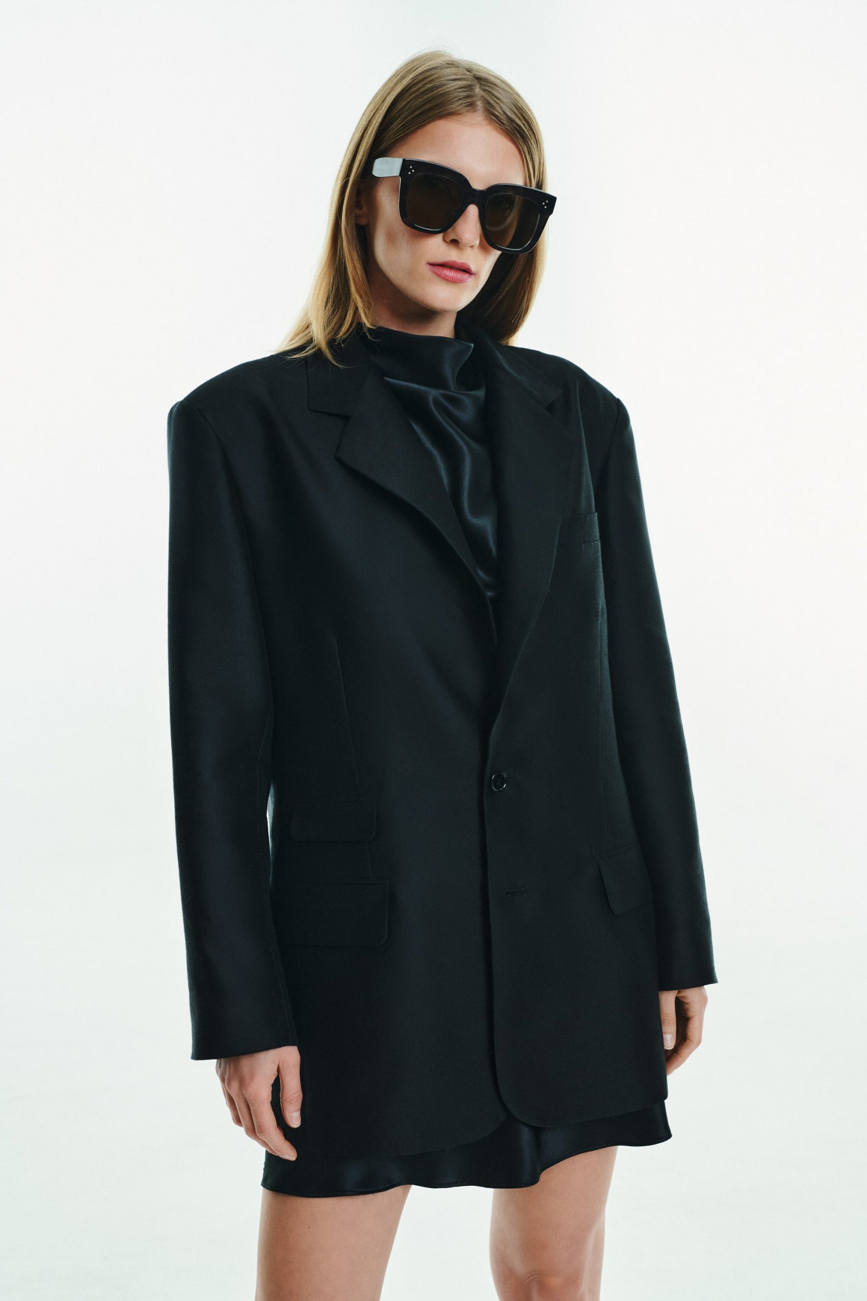 WOOL AND SILK OVERSIZED JACKET IN BLACK