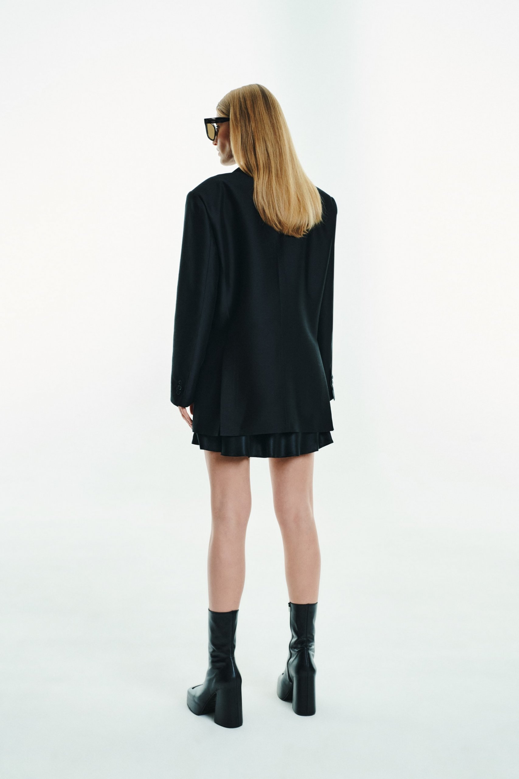 WOOL AND SILK OVERSIZED JACKET IN BLACK