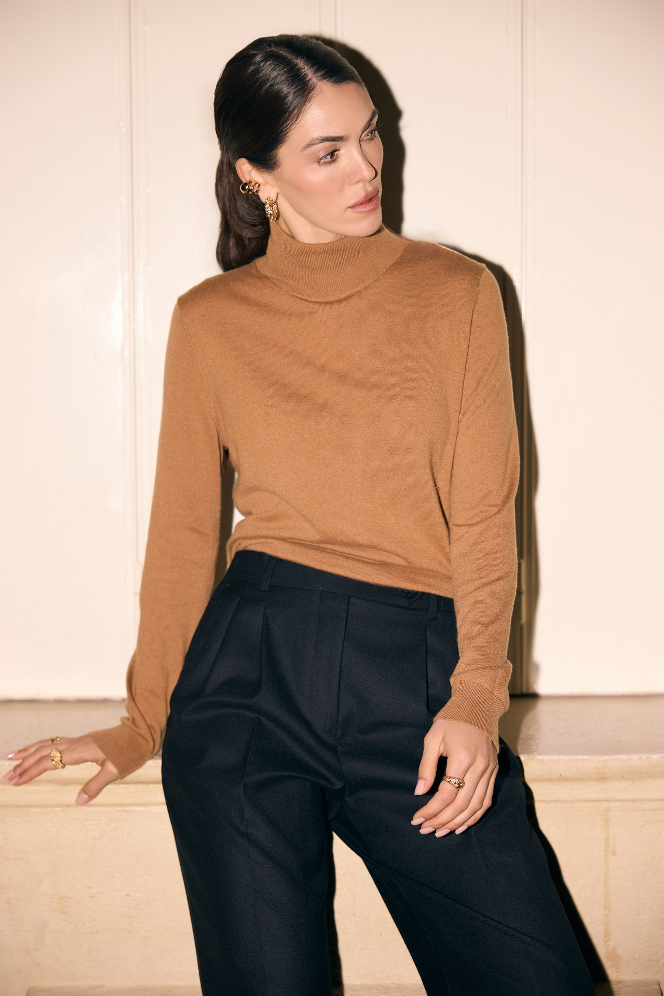 SILK TURTLENECK IN CAMEL