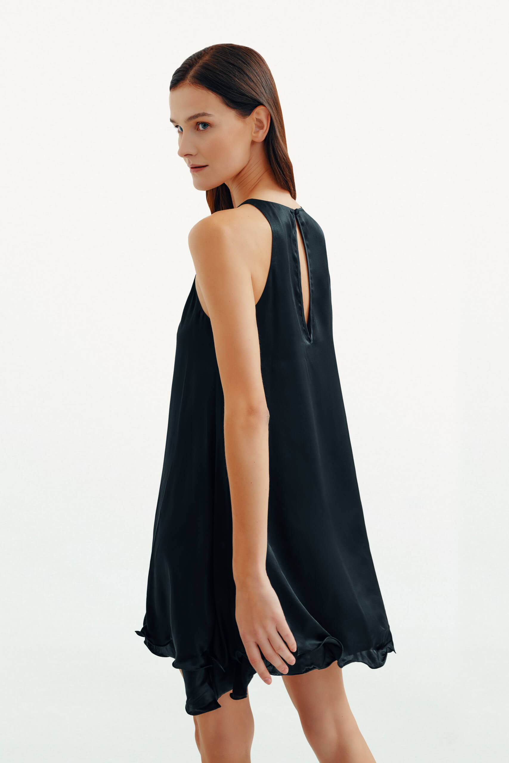 Jedwabna sukienka rozkloszowana czarna