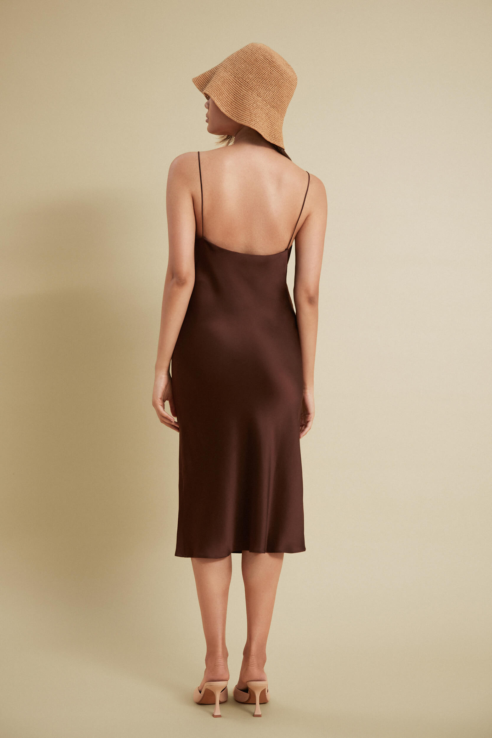 Jedwabna sukienka mini brown