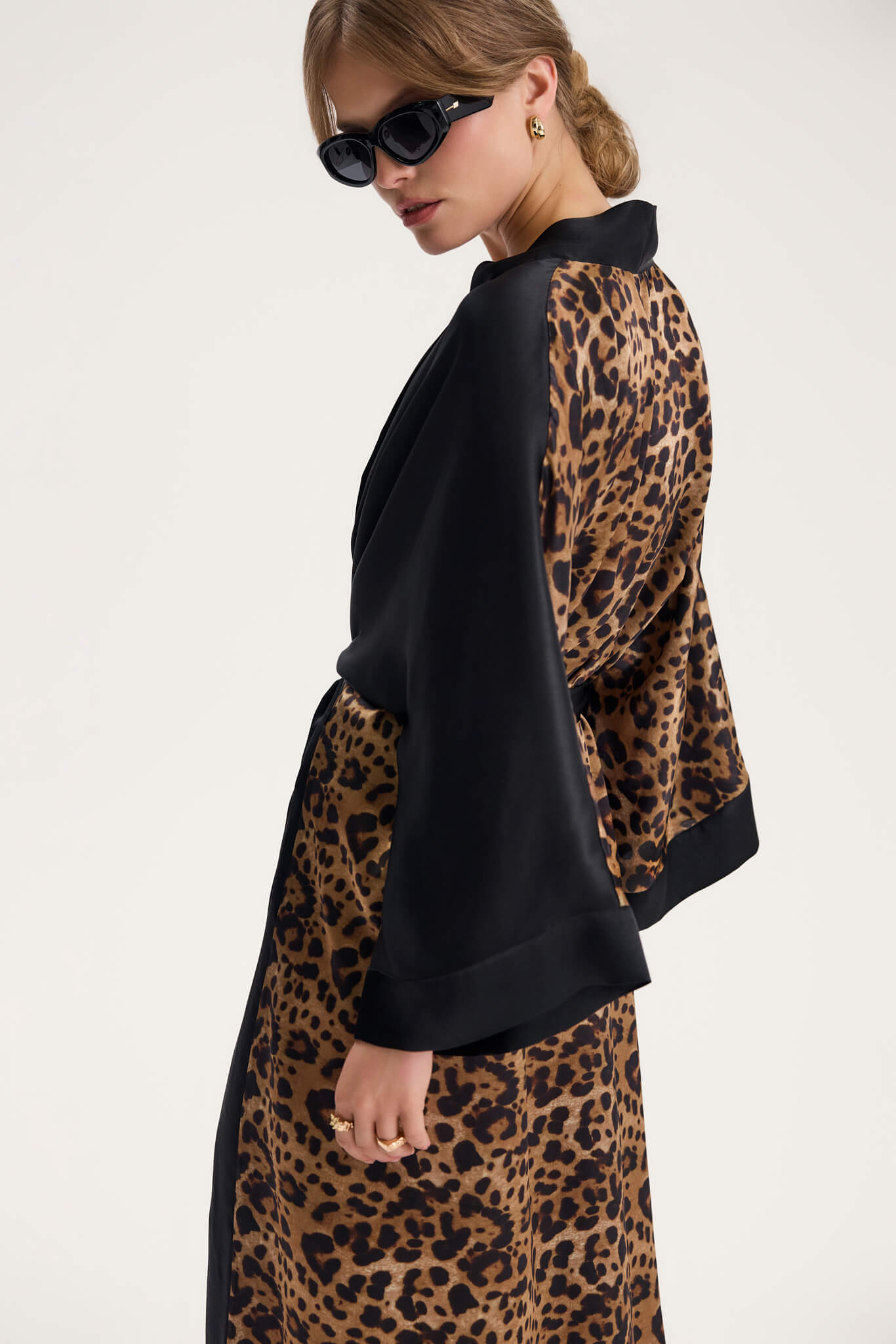 SILK KIMONO IN LEO PRINT