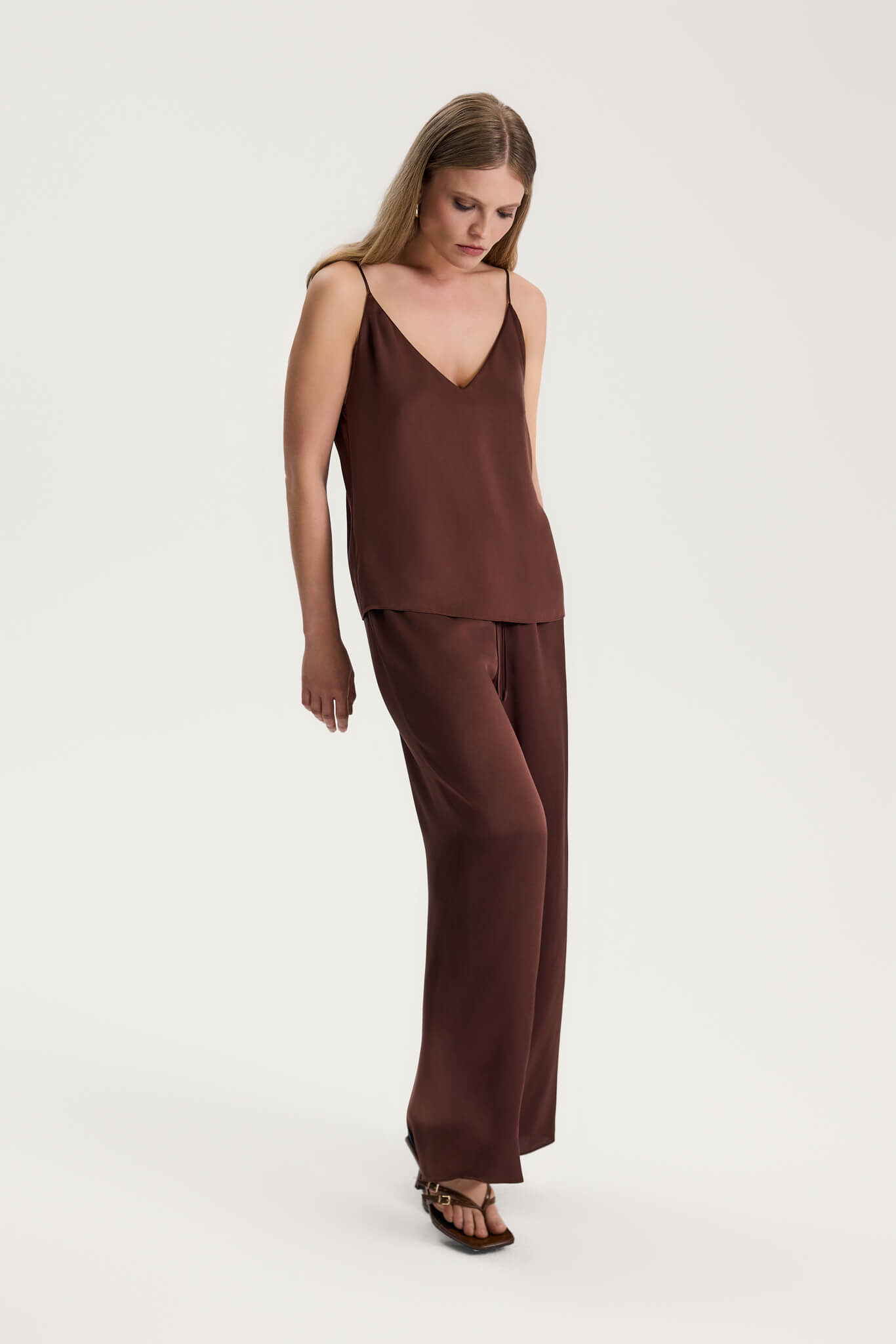 SILK WIDE-LEG PANTS IN BROWN