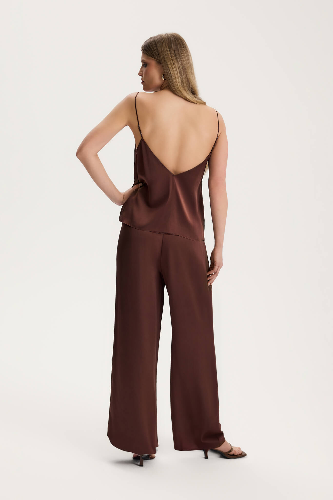 SILK WIDE-LEG PANTS IN BROWN