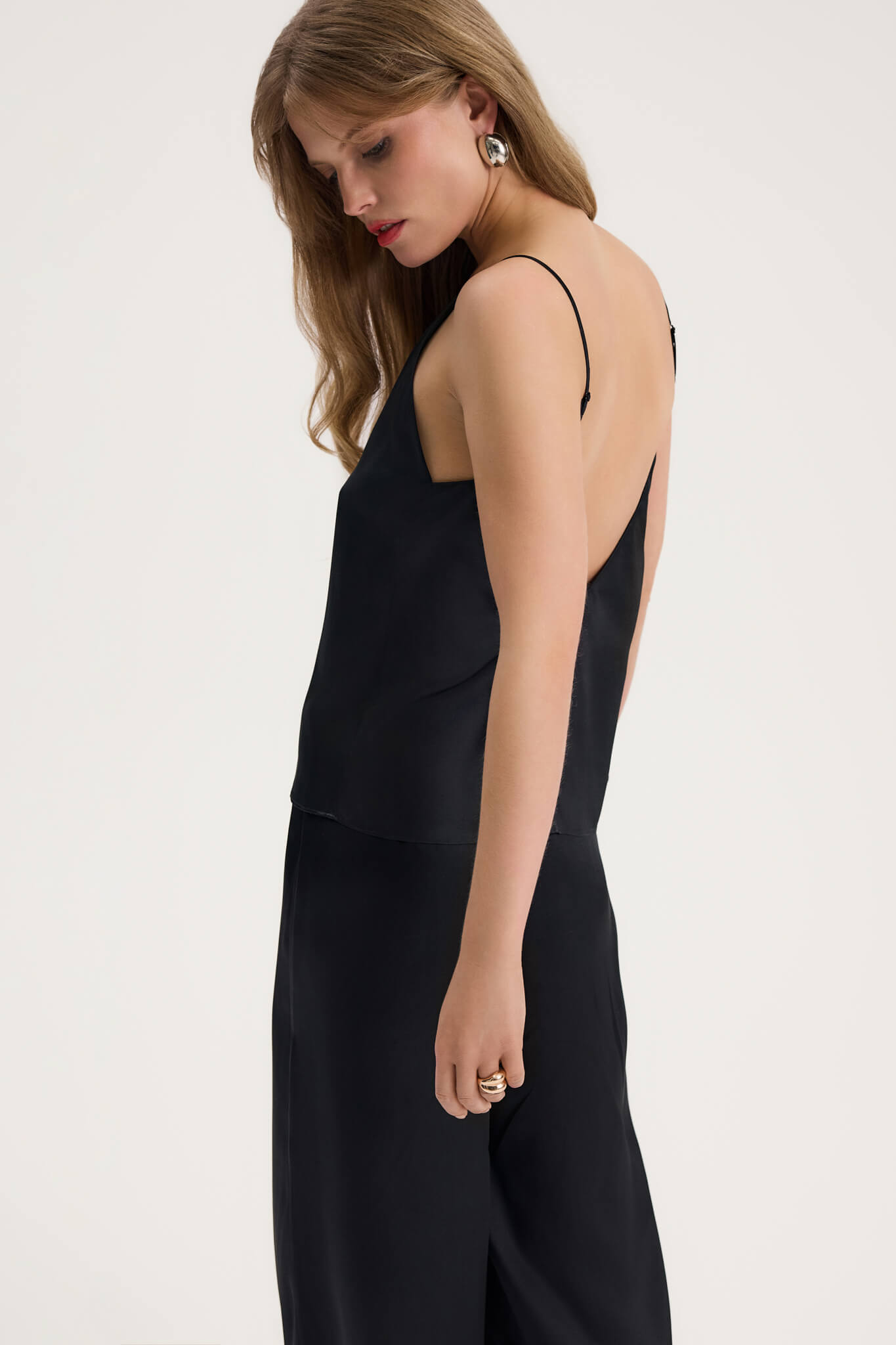 SILK TOP WITH BACK NECKLINE IN BLACK