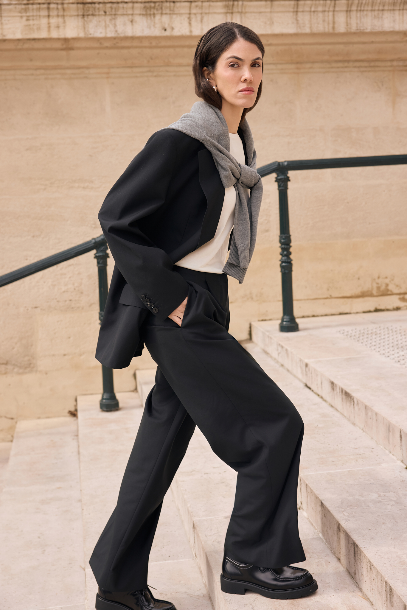 WIDE-LEG WOOL TROUSERS