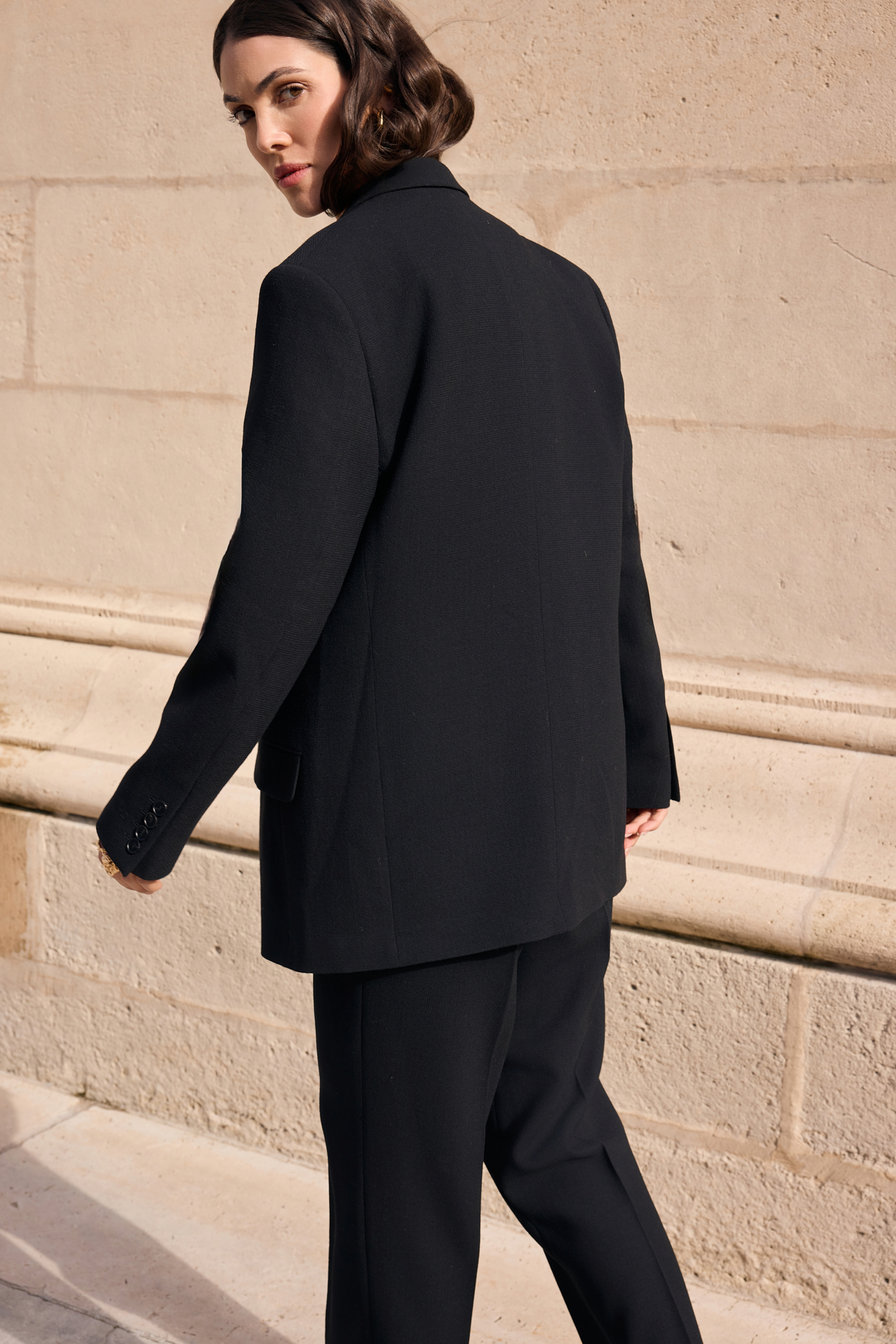 WOOL JACKET WITH SILK LINING IN BLACK