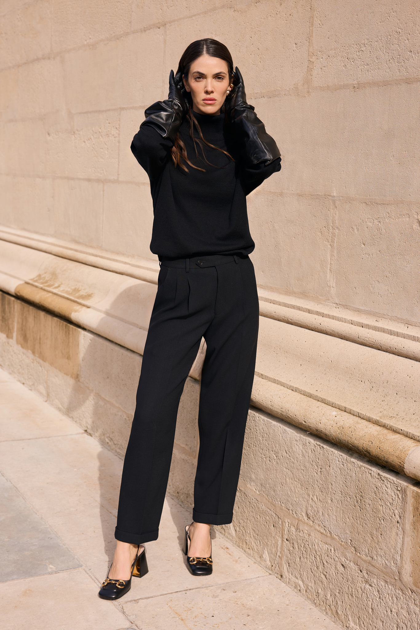 CLASSIC WOOL TROUSERS IN BLACK