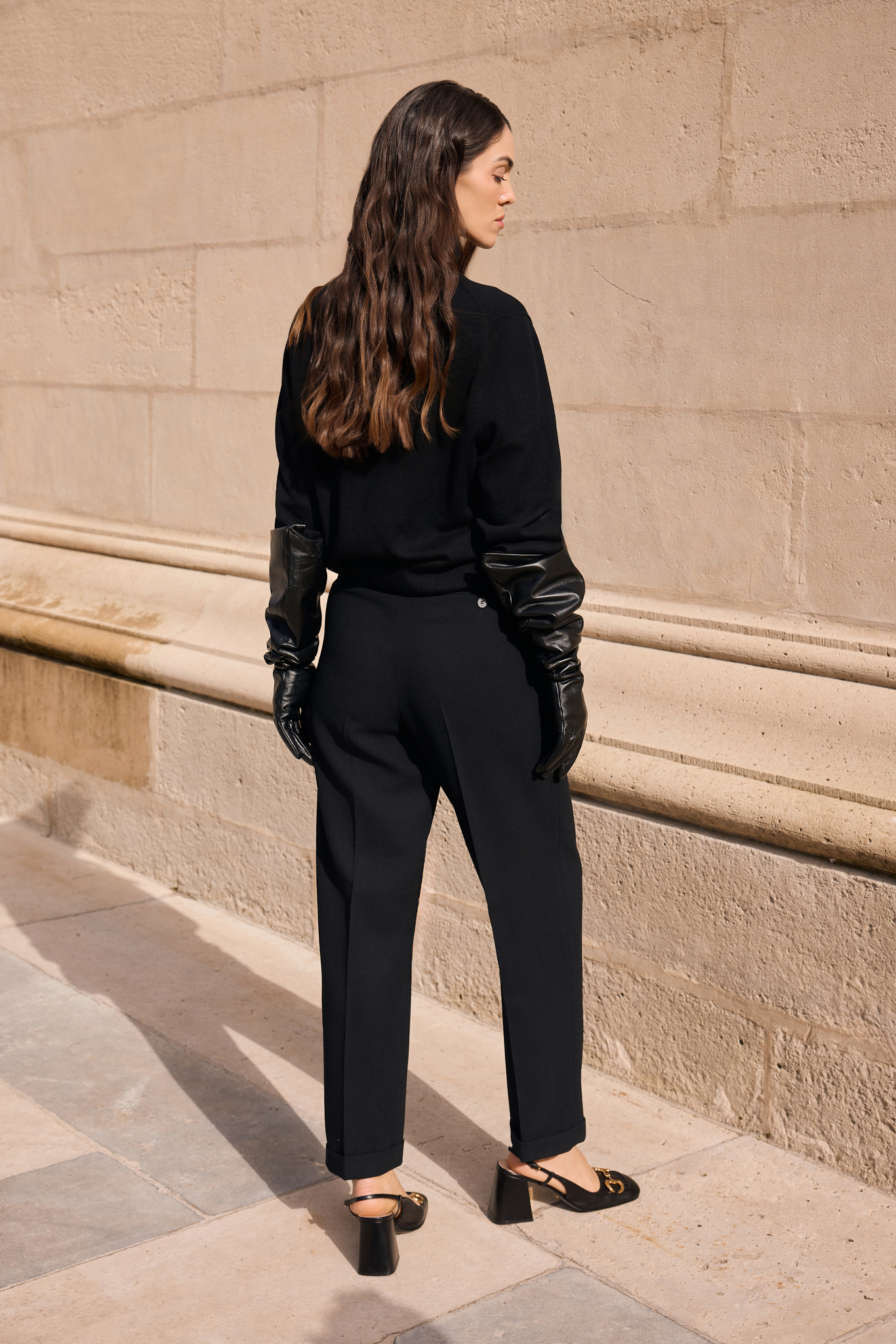 CLASSIC WOOL TROUSERS IN BLACK