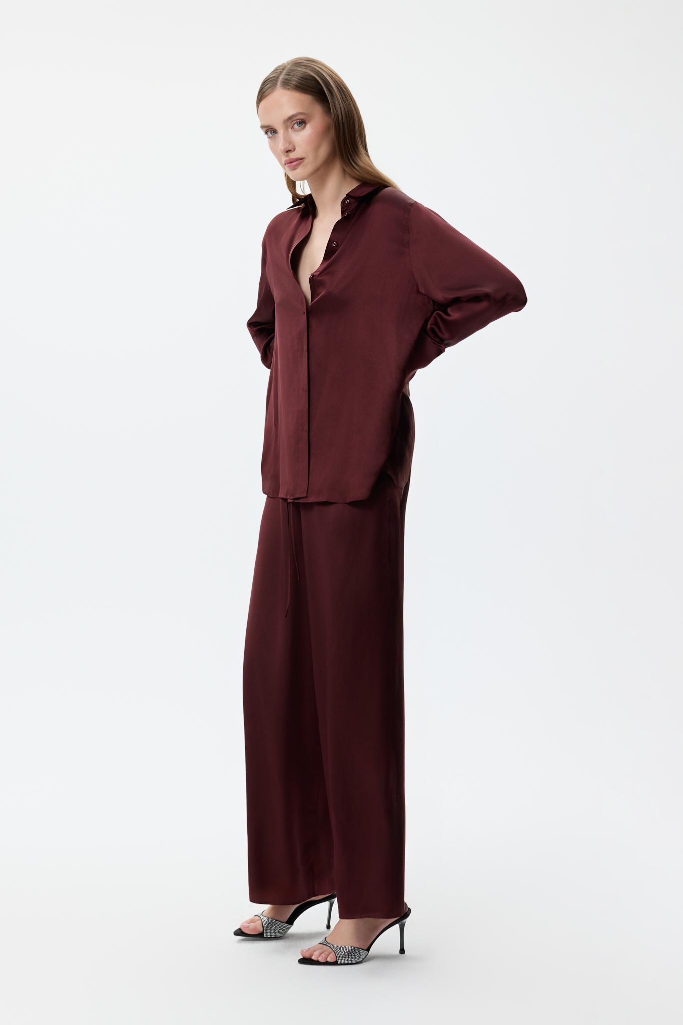 SILK WIDE-LEG TROUSERS IN BURGUNDY