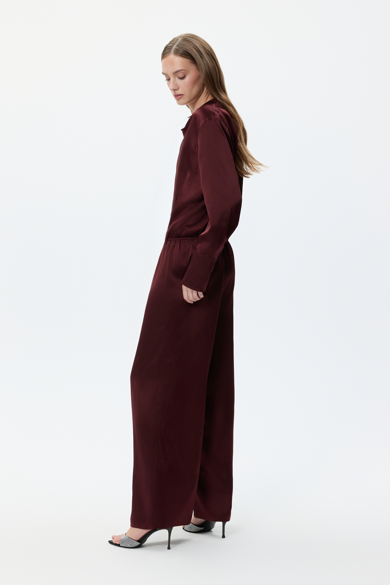 SILK WIDE-LEG TROUSERS IN BURGUNDY