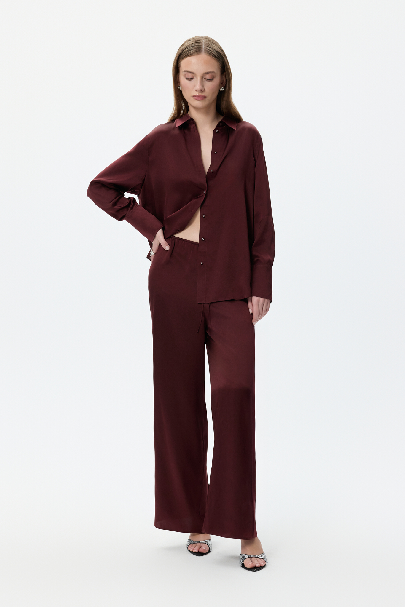 SILK WIDE-LEG TROUSERS IN BURGUNDY